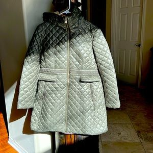 BRAND NEW VERY LIGHT WEIGHT QUILTED JACKET BY KATE SPADE